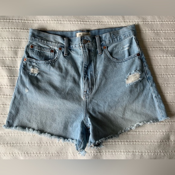 Madewell Momjean Short, distressed blue, size 29 - Picture 1 of 8